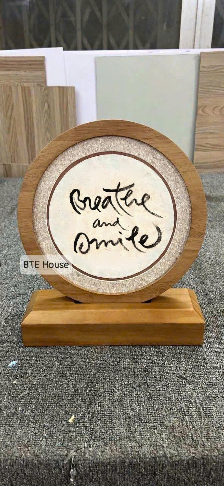 Thư Pháp- Breathe And Smile